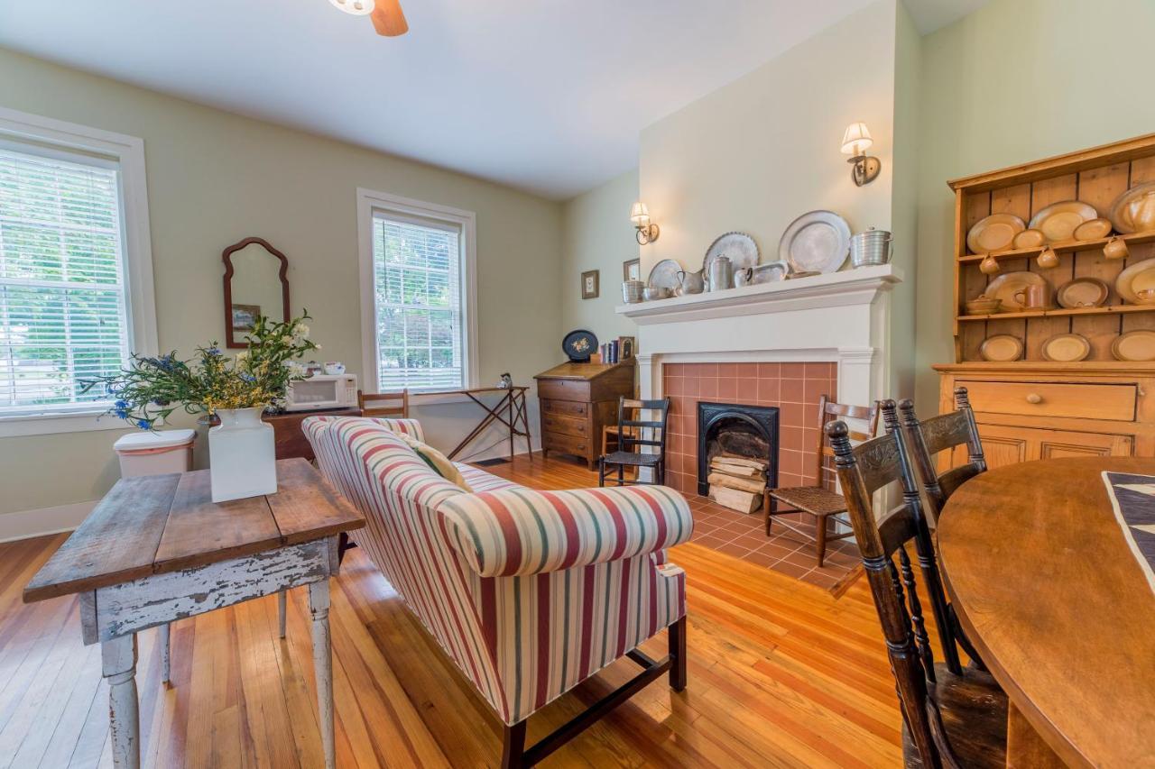 Bourbon Manor Bed & Breakfast Inn Bardstown Exterior foto