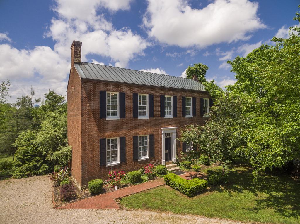 Bourbon Manor Bed & Breakfast Inn Bardstown Exterior foto